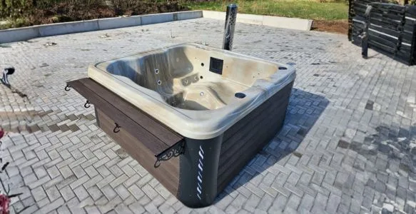 Square Hot Tubs Buy Square Hot Tub in UK